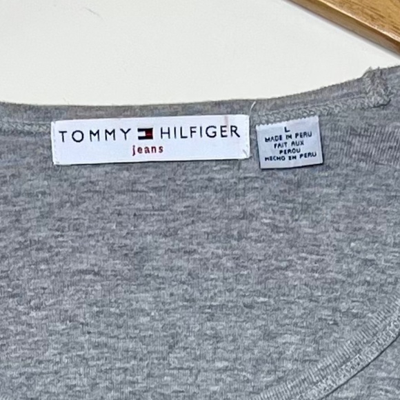 Tommy Hilfiger America Long-Sleeve T-shirt - Picture 4 of 4